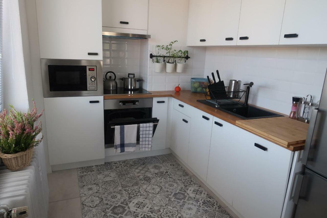 Hniezdo V Raji 1 - Luxurious Apartment 3 Min Walk To City Center Spišská Nová Ves Εξωτερικό φωτογραφία